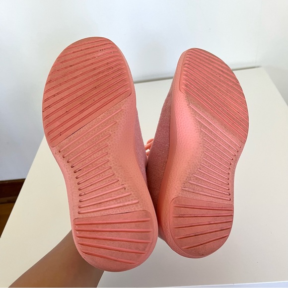 Allbirds Wool Runner-Up Mizzle Fluffs in Calm Coral - Picture 10 of 10